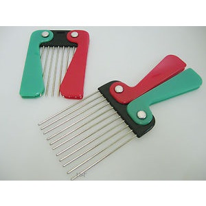 Folding Metal Afro Pik Comb Handle